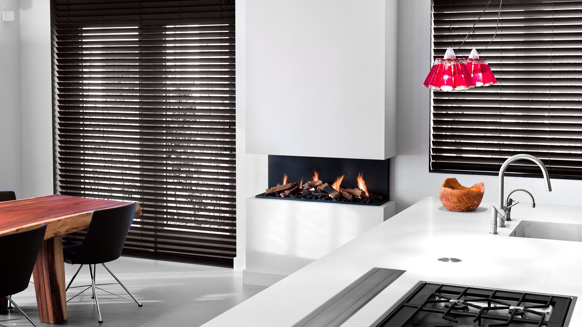 Газовый камин пристенный Boley 571