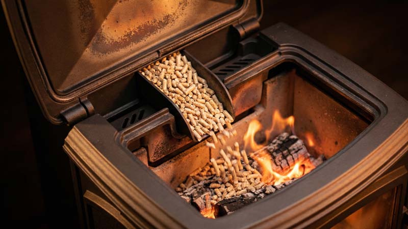 Автоматическая подача пеллет вид изнутри