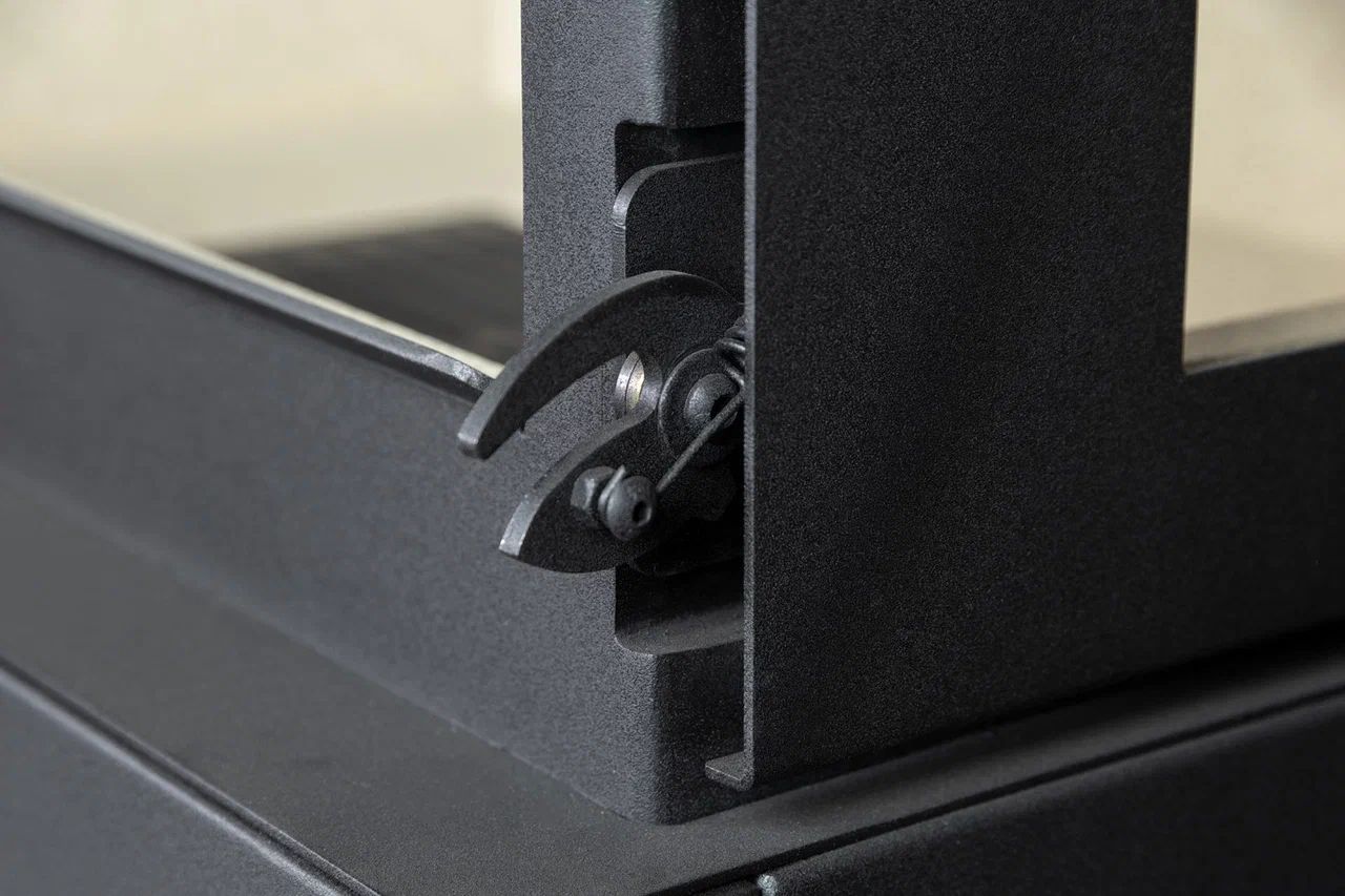 Печь-камин пристенный черный с панорамным стеклом Экокамин Крит KK004