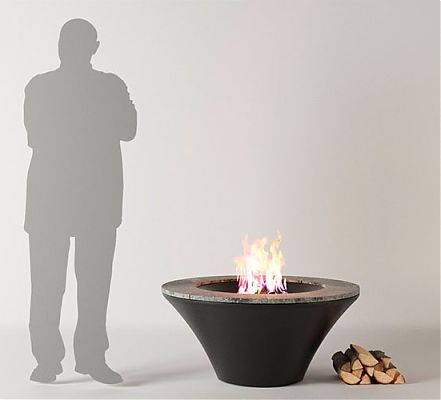 Ландшафтный камин черный с керамической отделкой для сада BRAZIER