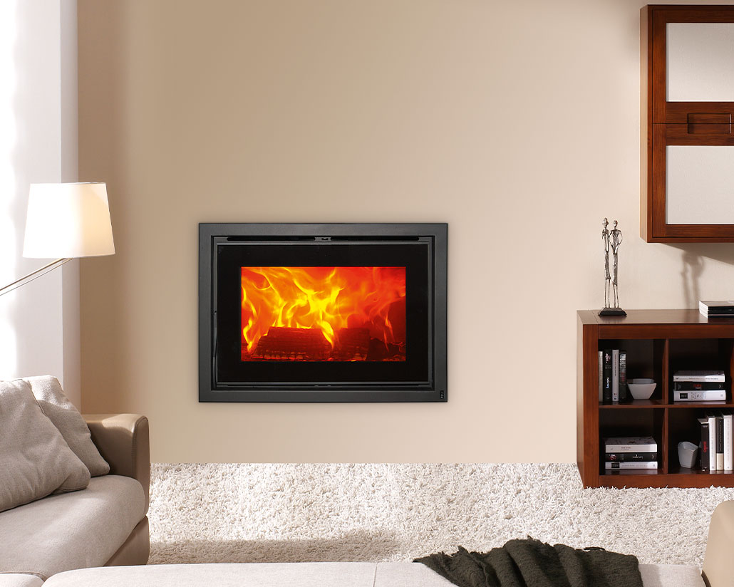 Каминная топка дровяная закрытая с системой чистого стекла и вермикулитовой футеровкой Panadero HOGAR C-720-S