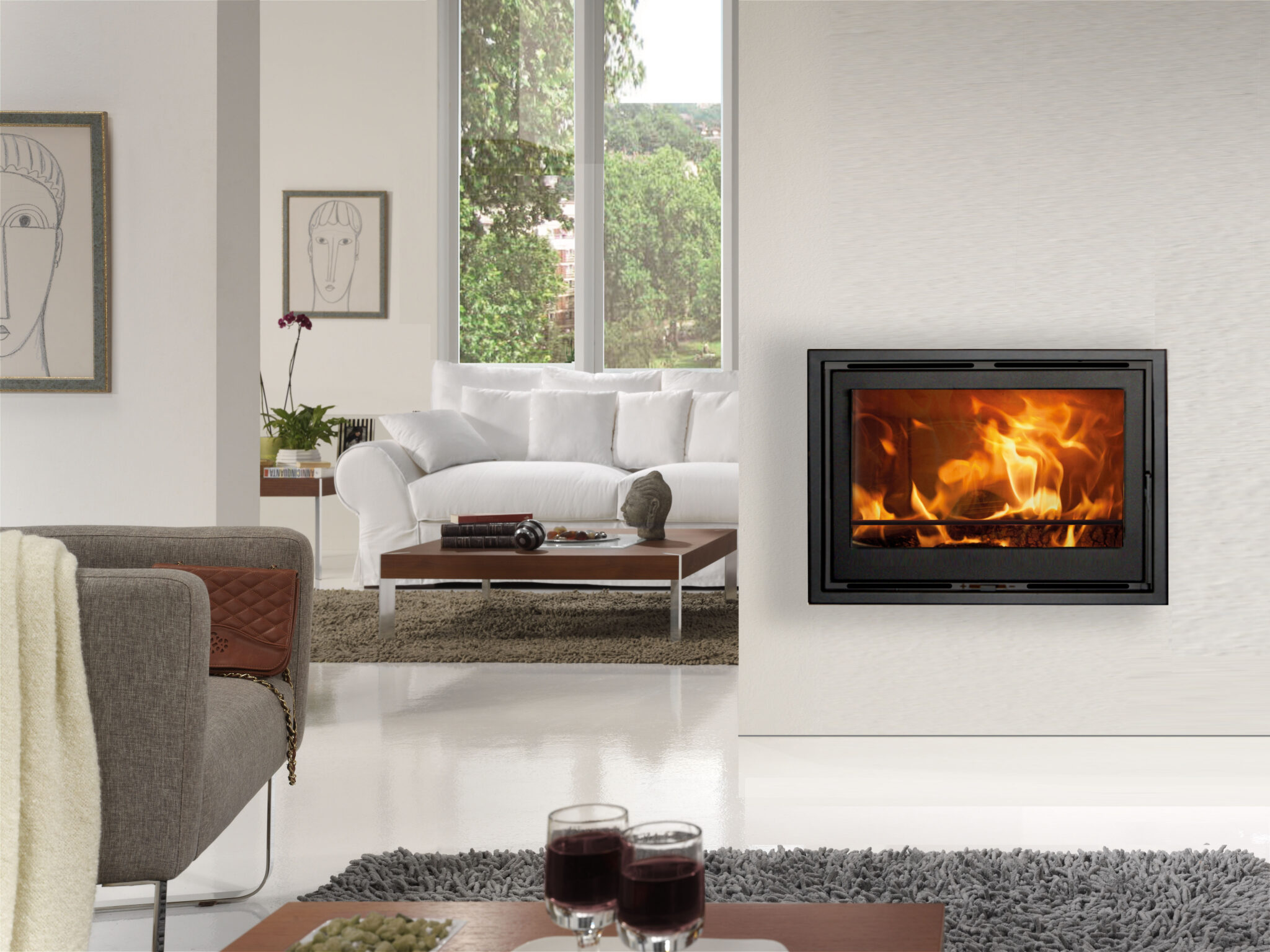 Каминная топка закрытая дровяная с системой чистого стекла и вермикулитовой футеровкой Panadero Insert CB Ecodesign