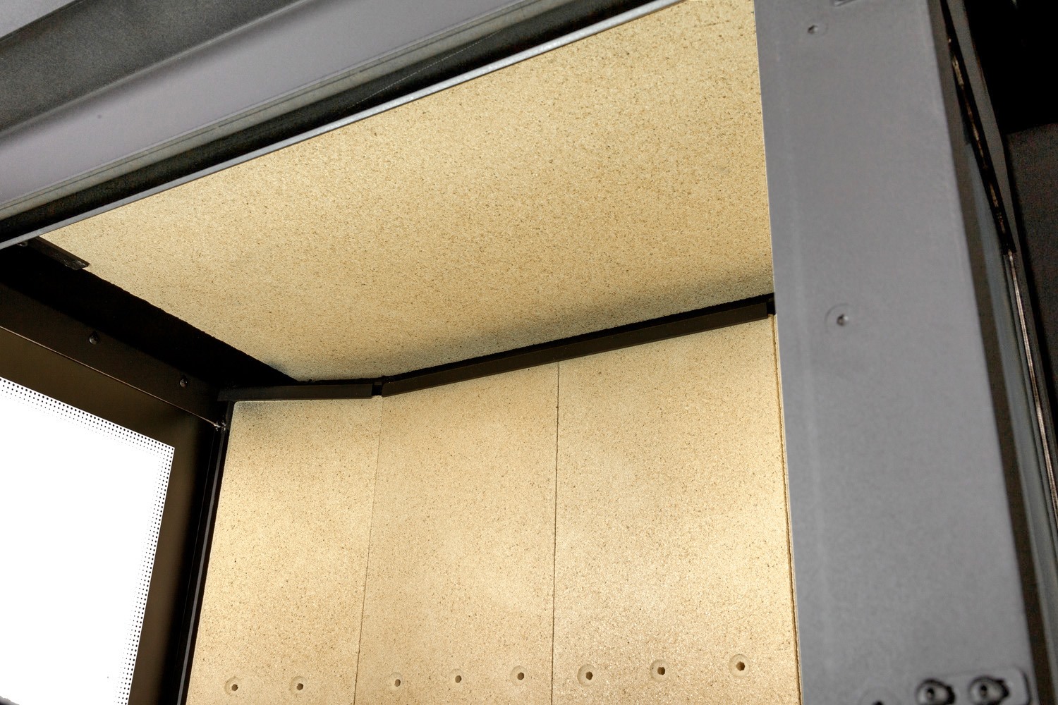 Камин пристенный с тремя стеклами графит EcoKamin Прага 16189