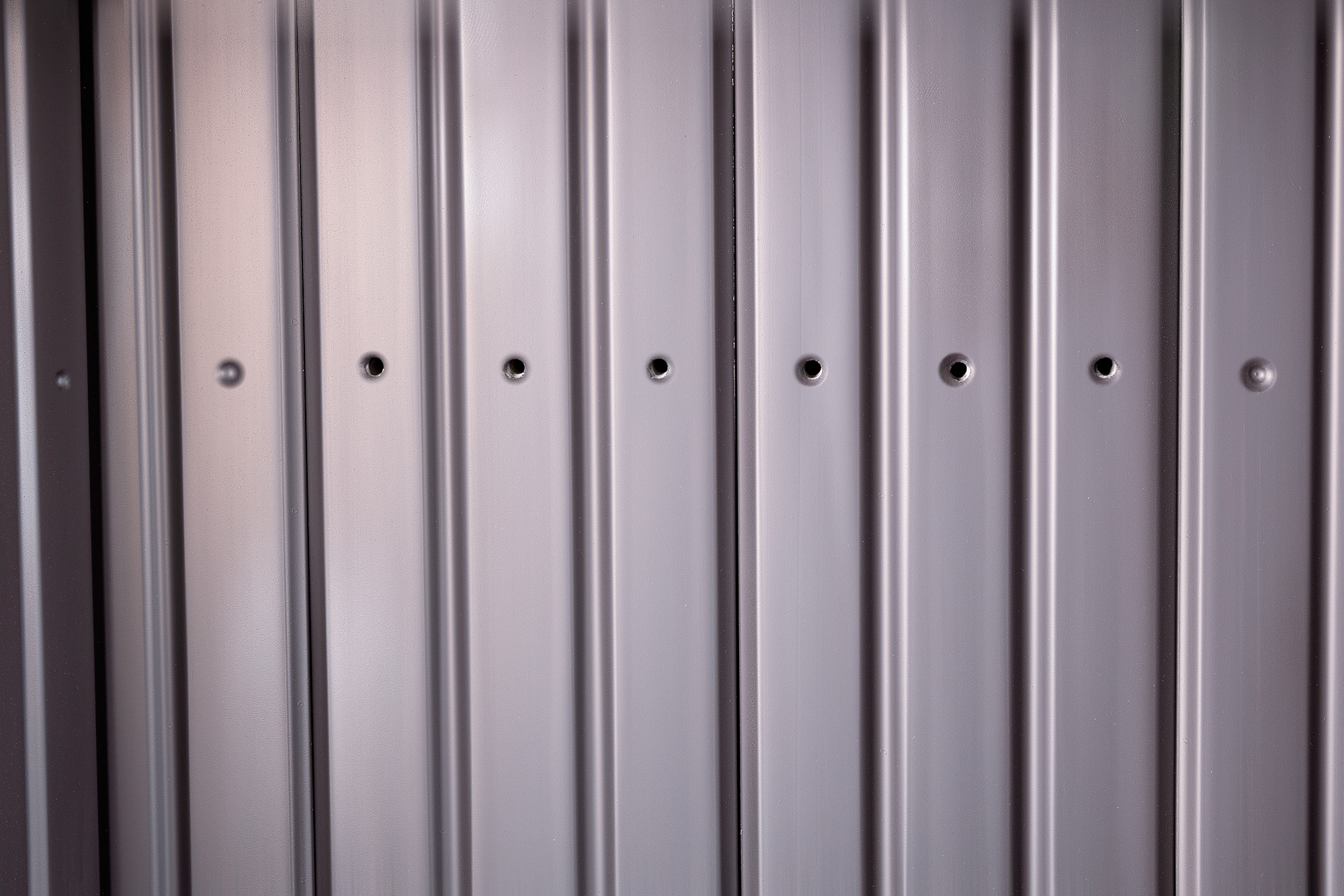 Каминная топка пристенная с подовым горением и черной шамотной футеровкой Экокамин Вега 800PB