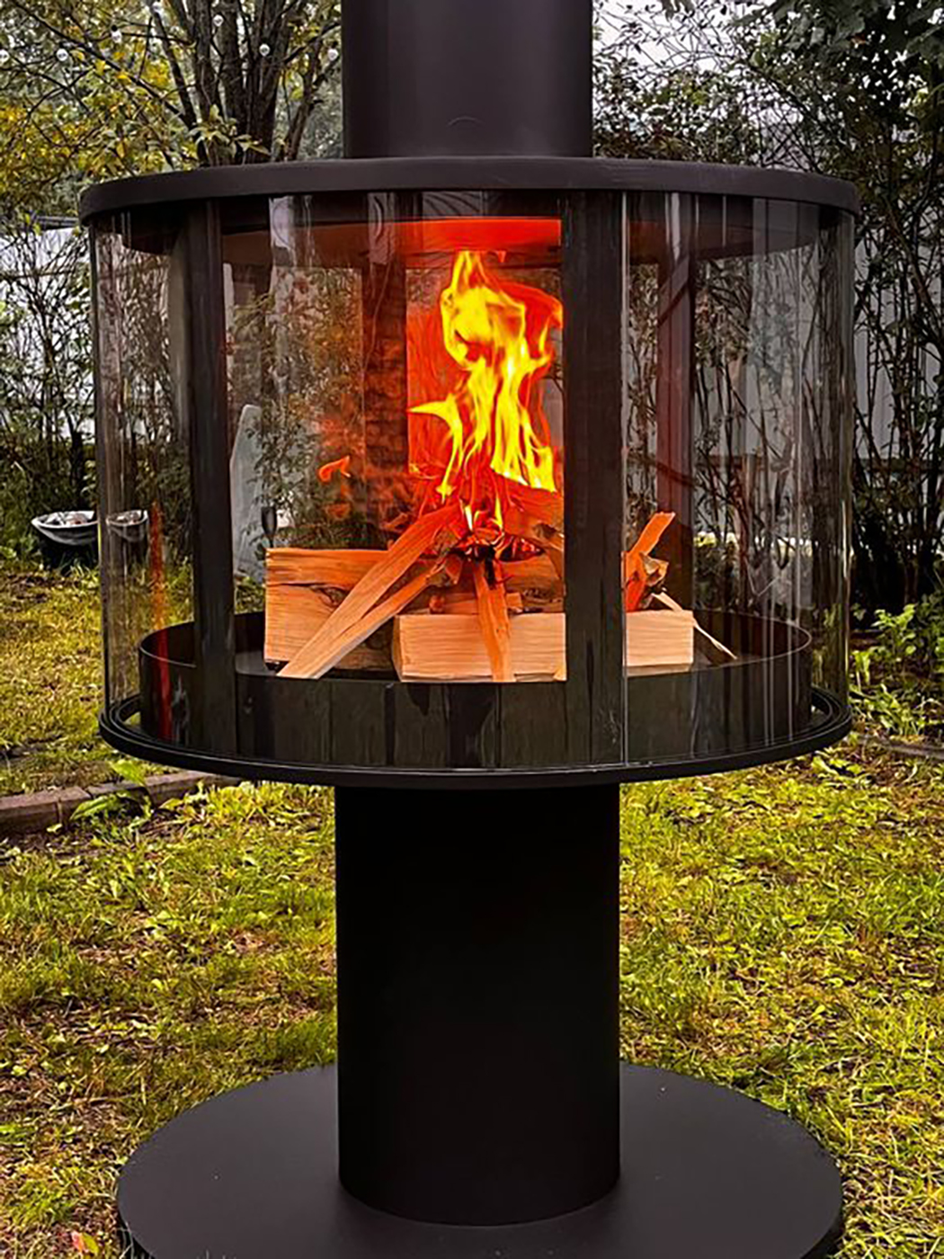 Уличный камин панорамный дровяной OpenFire VV