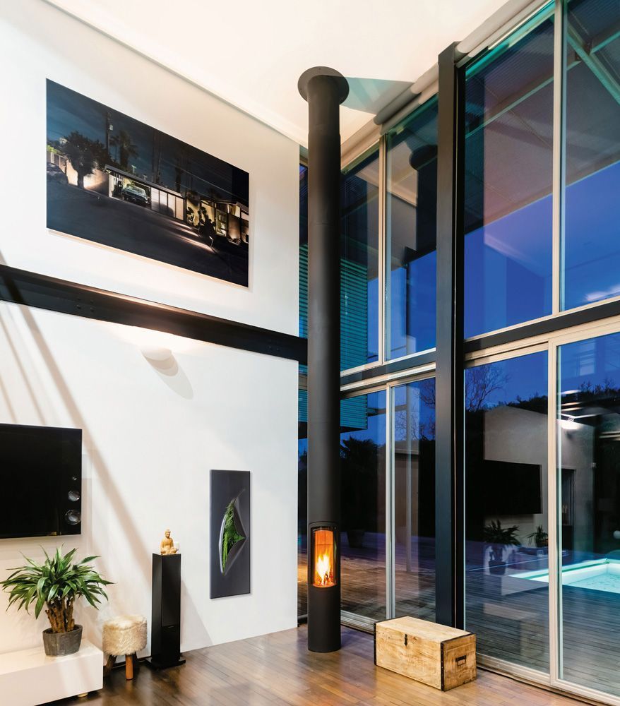 Камин островной со сбалансированной тягой черный Focus Slimfocus