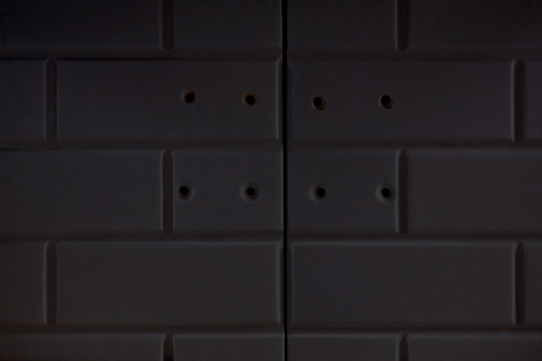 Каминная топка с тремя стеклами и черным шамотом EcoKamin Дельта 800B